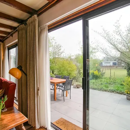 Near The Efteling With Garden Holiday home Nieuwkuijk