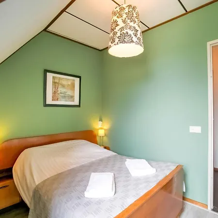 Holiday home Near The Efteling With Garden Nieuwkuijk